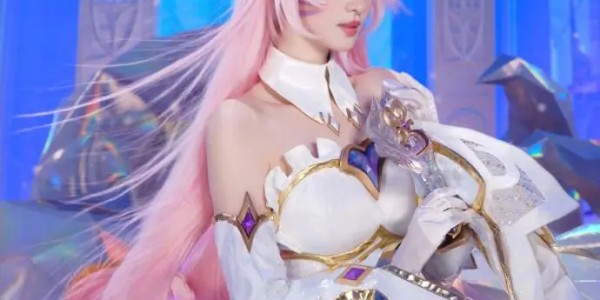 开云入口-狐狸cos：这波是女明星王楚然cos女明星阿狸