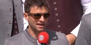 开云首页登录-穆勒夺冠庆典感言：感谢你们陪我度过这美好岁月，请继续支持拜仁