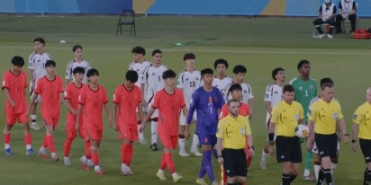 开云全站-半场：U17国少1-0卡塔尔U17，何思凡精彩兜射破门