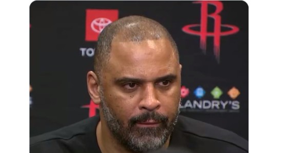 开云中国大陆-休媒盛赞乌度卡最佳主帅！冰封CC 激活卡皇 信任谢泼德 让KD当领袖|凯文·杜兰特|活塞|火箭|艾米-乌度卡|圣安东尼奥马刺队_新浪体育_新浪新闻