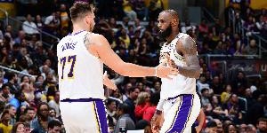 詹姆斯： 东契奇能为队友注入极大自信 我和保罗也有这种能力